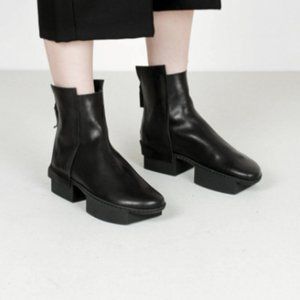 TRIPPEN BLACK ANKLE BOOTS - STYLE BIN F - US6 / EU36
